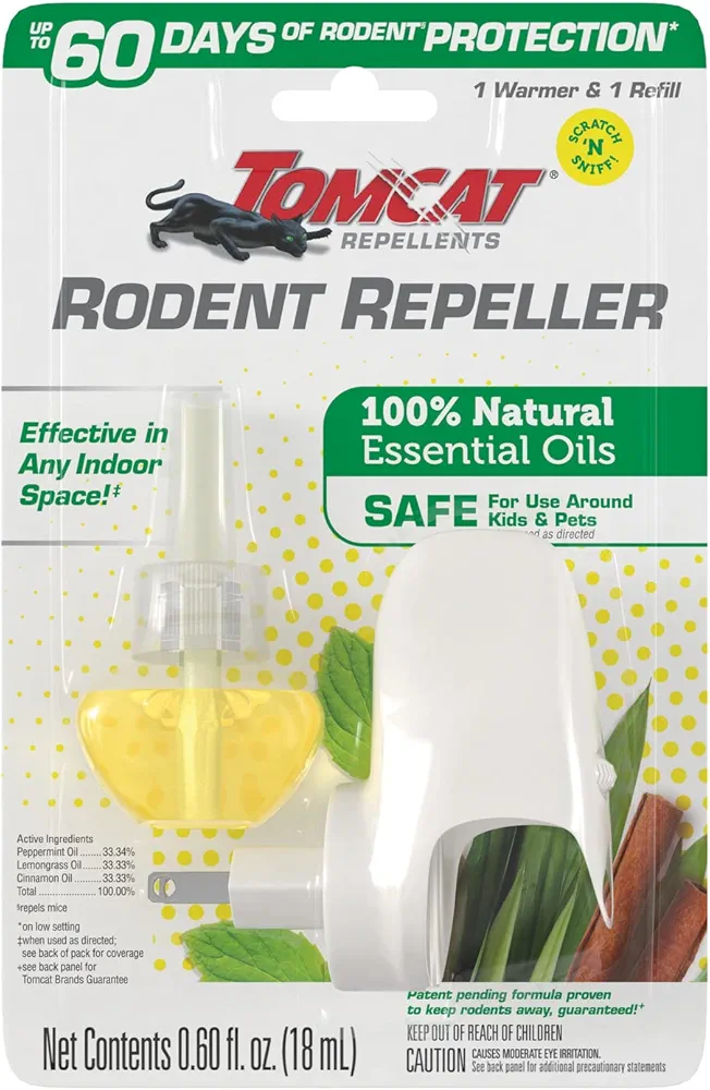 Tomcat Rodent Repeller Essential Oil Plug-In with Lemongrass, Cinnamon, and Peppermint Oil, 1 Warmer and 1 Refill White